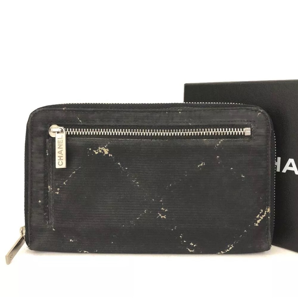 CHANEL Old Travel Line Nylon Bifold Wallet Black/7BC0021